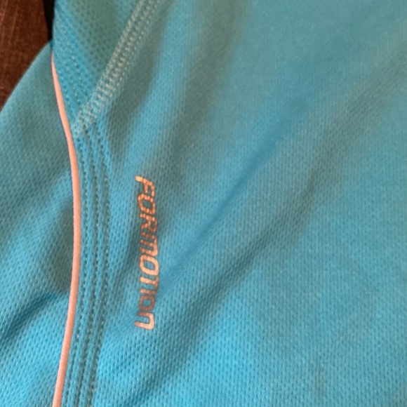 Dri-fit adidas shirt in turquoise (looks bluer in pic) - Picture 4 of 5